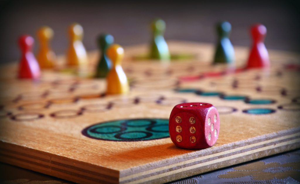 Spiele und Brot
