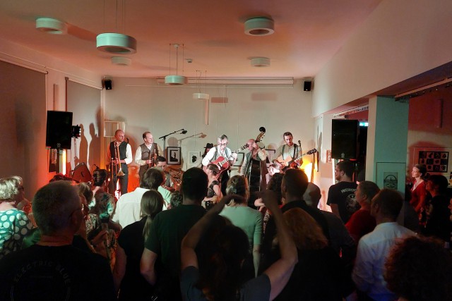 Konzert mit Doc Horn & The Hornbabes